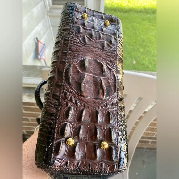 HOST PICK  BRAHMIN BROWN GATOR SHOULDER BAG - Picture 7 of 8